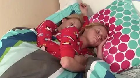 Beautiful POINT OF VIEW mitt-job by puny stepdaughters in pajamas